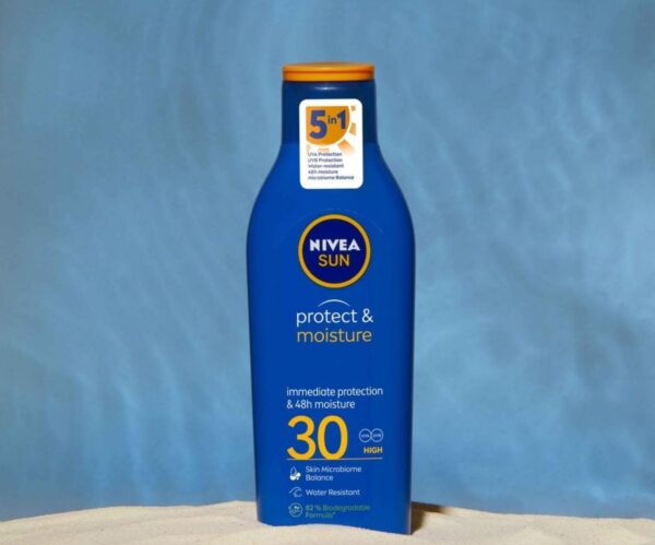 Nivea Protect & Moisture Nawilżający Balsam Do Opalania SPF30 - obrazek 3